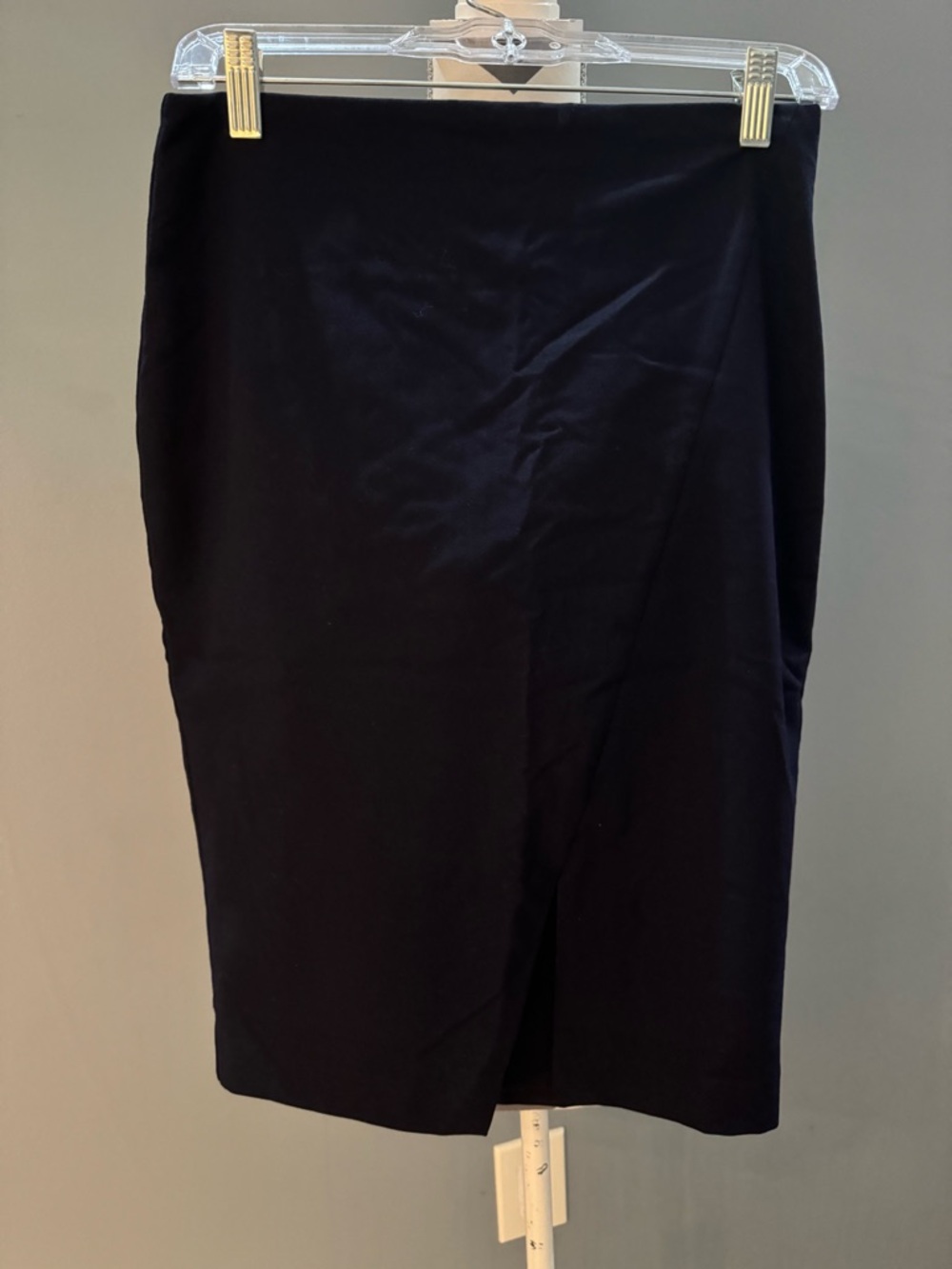 LOFT Black Pencil Skirt - Tailored Silhouette